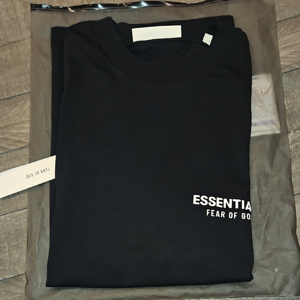 Fear of God ESSENTIALS Jet Black Logo T-Shirt Size Medium
